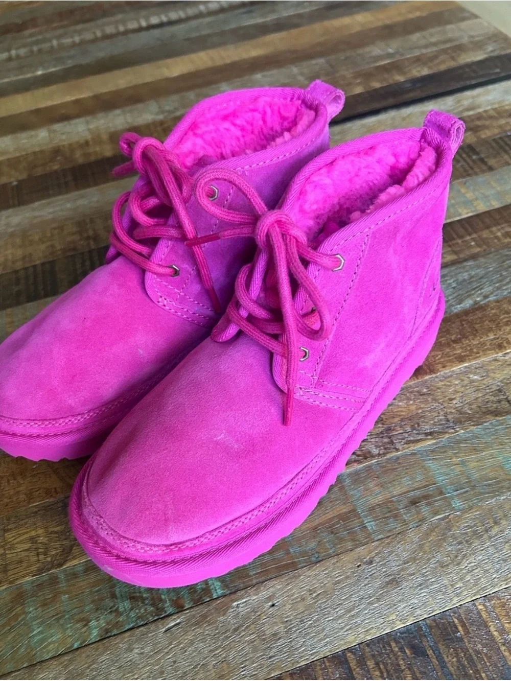 UGG Neumel II Rock Rose Boots. Y4